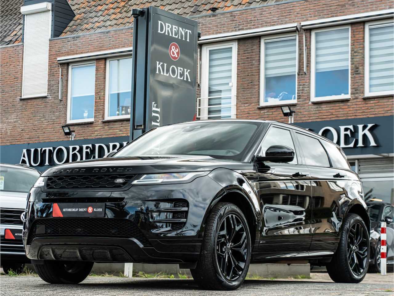 Land Rover Range Rover Evoque - 1.5 P300e AWD R-Dynamic HSE 20 INCH MERIDIAN MEMORY STOEL CAMERA BLACK OPTIC LED - AutoWereld.nl