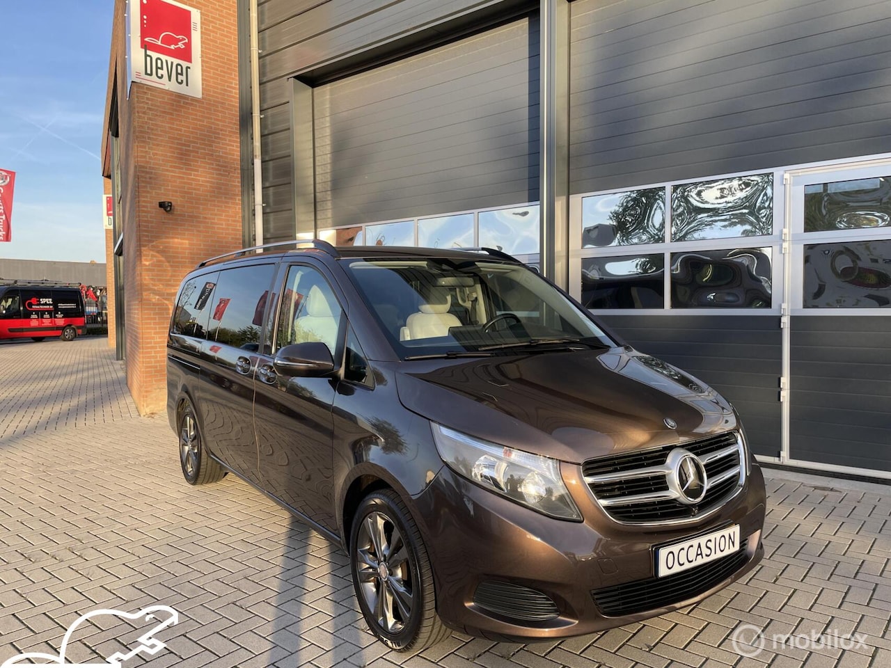 Mercedes-Benz V-klasse - 200d Lang DC Avantgarde rolstoelbus - AutoWereld.nl