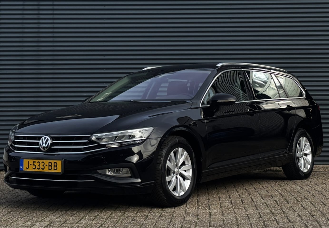 Volkswagen Passat Variant - 1.5 TSI 150pk DSG Comfort Business - AutoWereld.nl