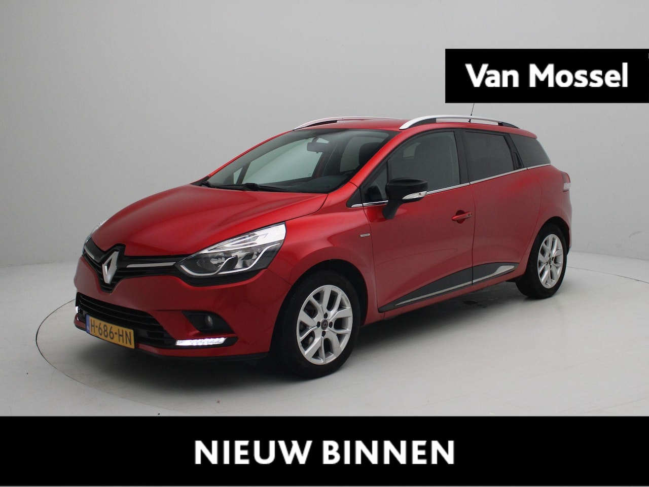 Renault Clio Estate - TCe 90 Limited | Medianav incl. Apple CarPlay & Android Auto | Parkeersensoren achter incl - AutoWereld.nl