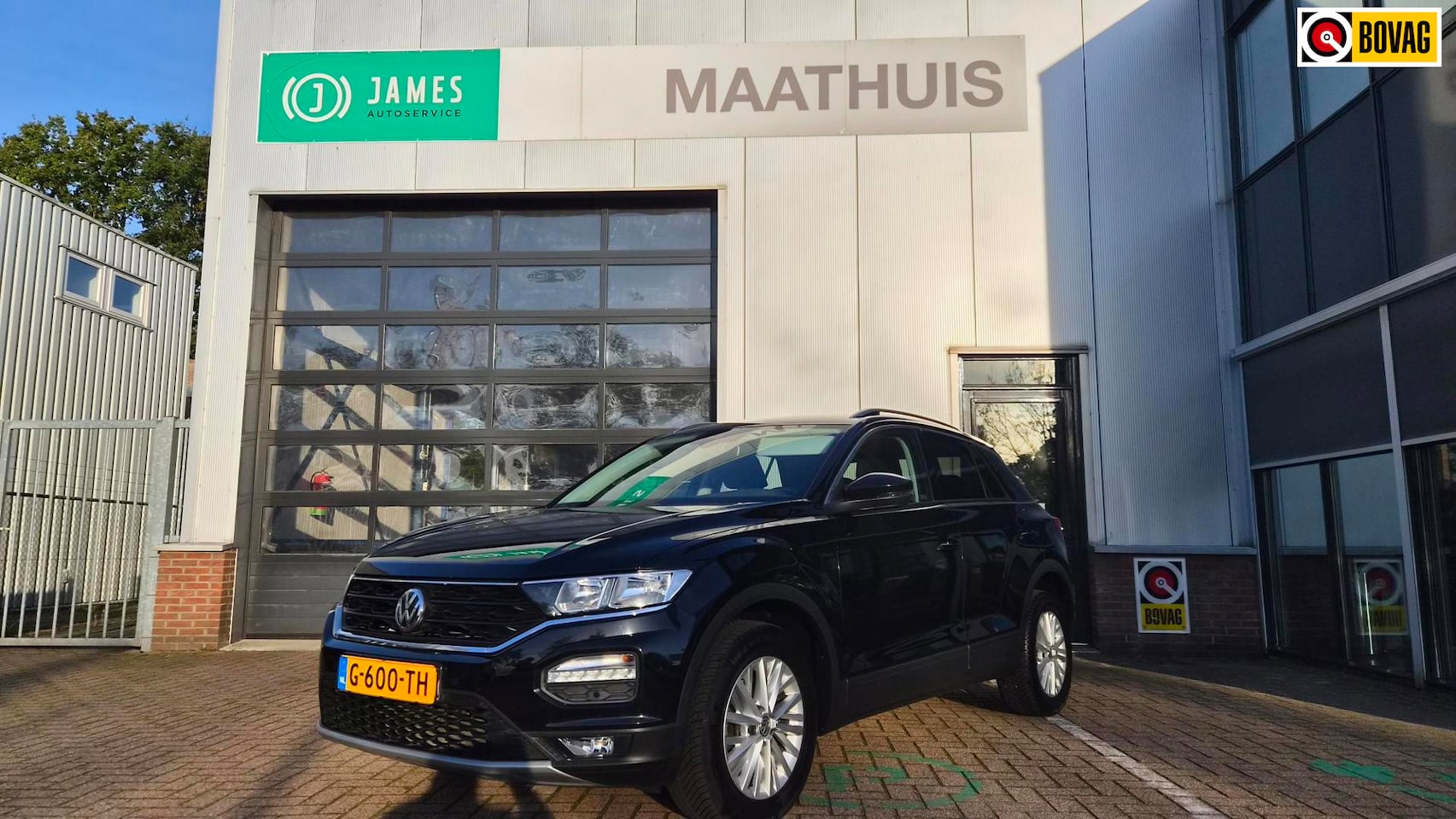 Volkswagen T-Roc - 1.5 TSI Style Business AUTOMAAT ! - AutoWereld.nl