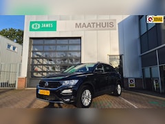 Volkswagen T-Roc - 1.5 TSI Style Business AUTOMAAT