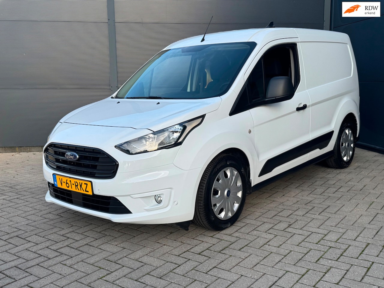 Ford Transit Connect - 1.5 EcoBlue / Automaat / Pdc / 86.000 km !!! - AutoWereld.nl