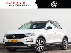 Volkswagen T-Roc - 1.0 TSI Style | Afneembare trekhaak | Achteruitrijcamera | Apple carplay / Android auto |