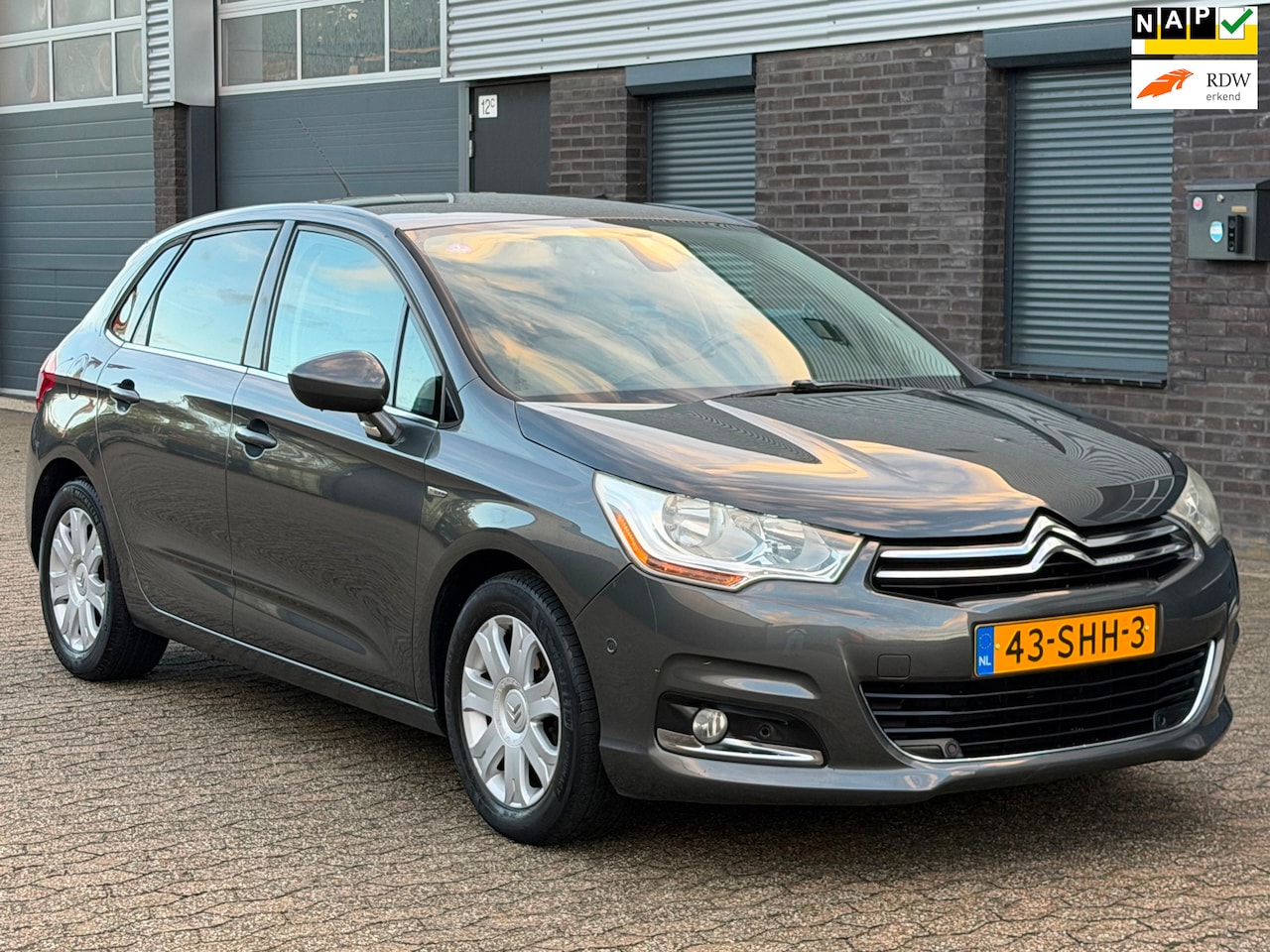 Citroën C4 - 1.6 VTi Exclusive NAVI CLIMA CRUISE PDC BOEKJES NAP - AutoWereld.nl
