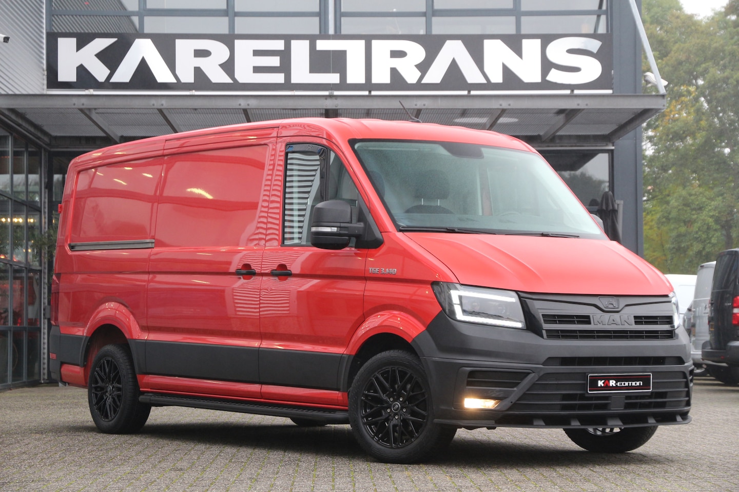 Volkswagen Crafter - 2.0 TDI 140 | Aut. | 2x Schuifdeur | KAR-edition | Standkachel | Airco.. - AutoWereld.nl