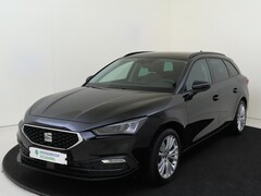 SEAT Leon Sportstourer - 1.0 eTSI Style Business Intense | Trekhaak | Achteruitrijcamera | Adaptieve cruise control
