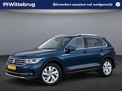Volkswagen Tiguan - 1.5 TSI Elegance / Navigatie / App connect / Camera / Parkeer sensoren V+A / LED / Lichtme