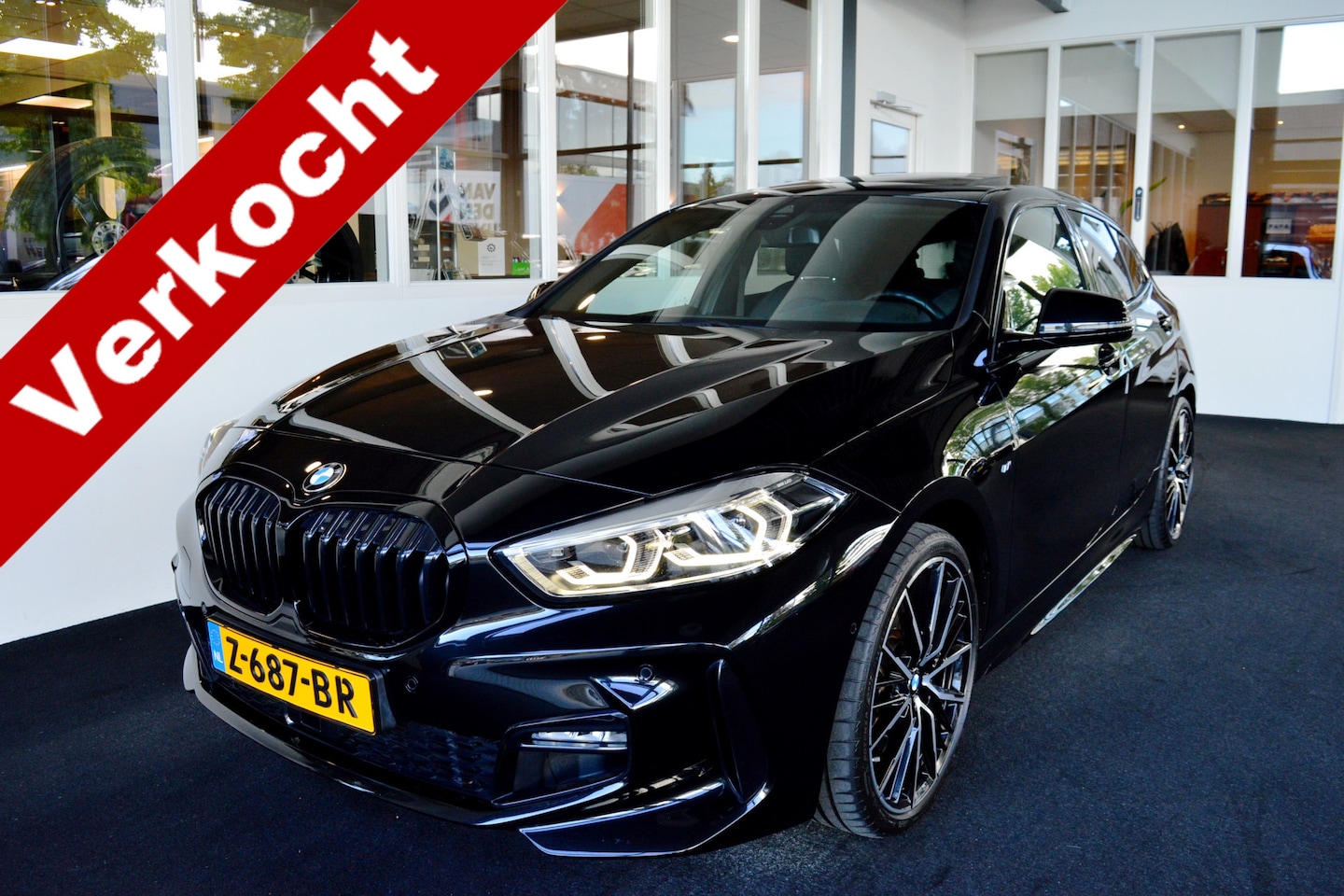 BMW 1-serie - 120i M-Sportedition | Pano.dak | H&K - AutoWereld.nl