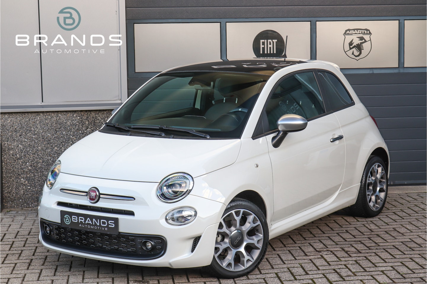 Fiat 500 - 1.0 Hybrid Rockstar 1e eig Carplay Pano Vol opties Garantie - AutoWereld.nl
