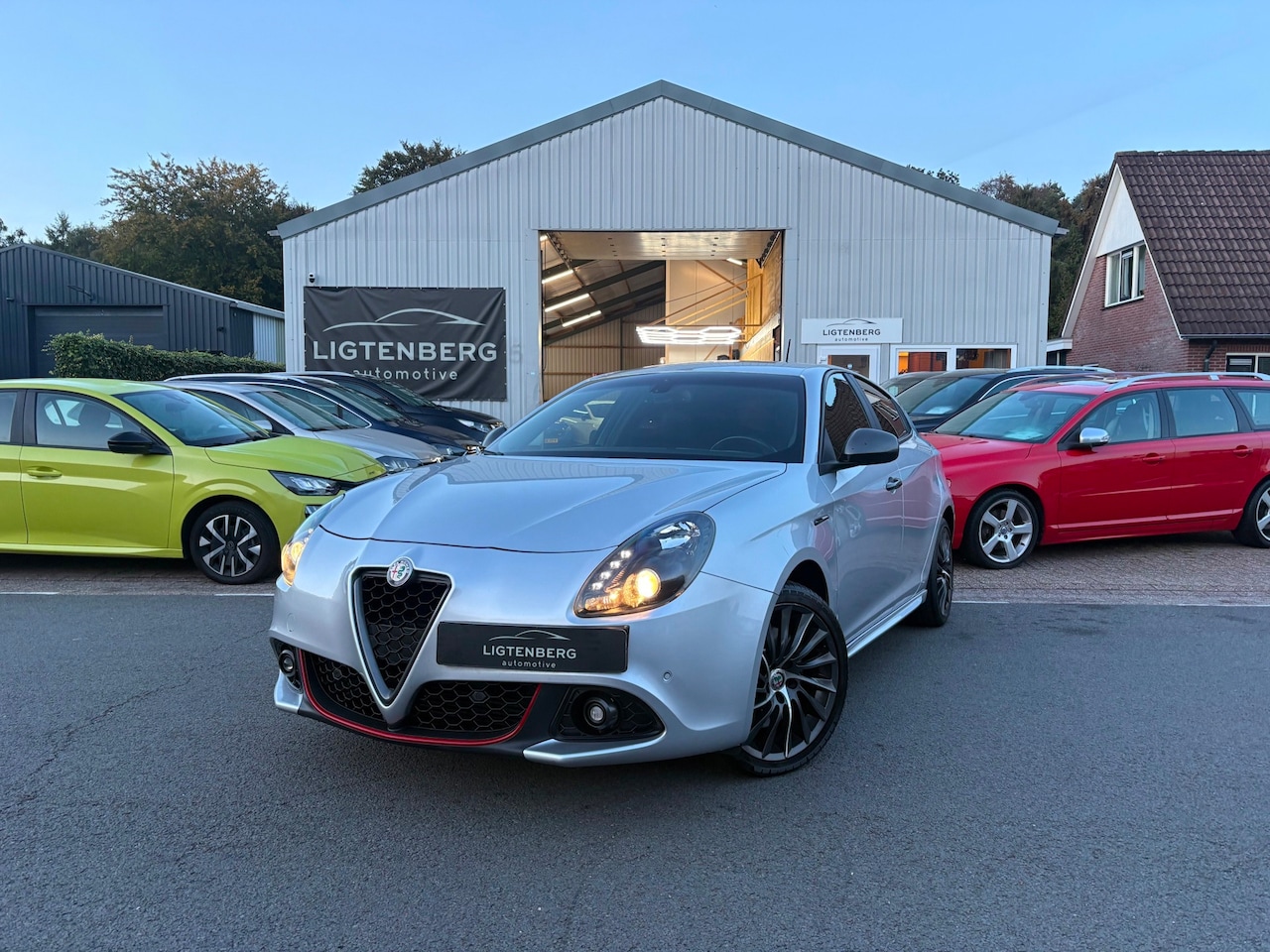 Alfa Romeo Giulietta - 1.4 Turbo MultiAirSuper Automaat|Cruise - AutoWereld.nl
