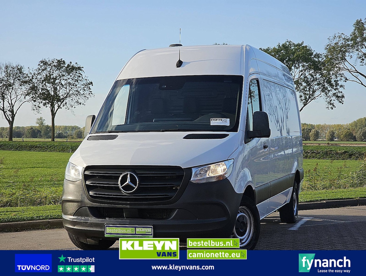 Mercedes-Benz Sprinter - 317 L2H2 RWD Trekhaak Airco Camera Mbux Apple Carplay Euro6 170 PK! - AutoWereld.nl