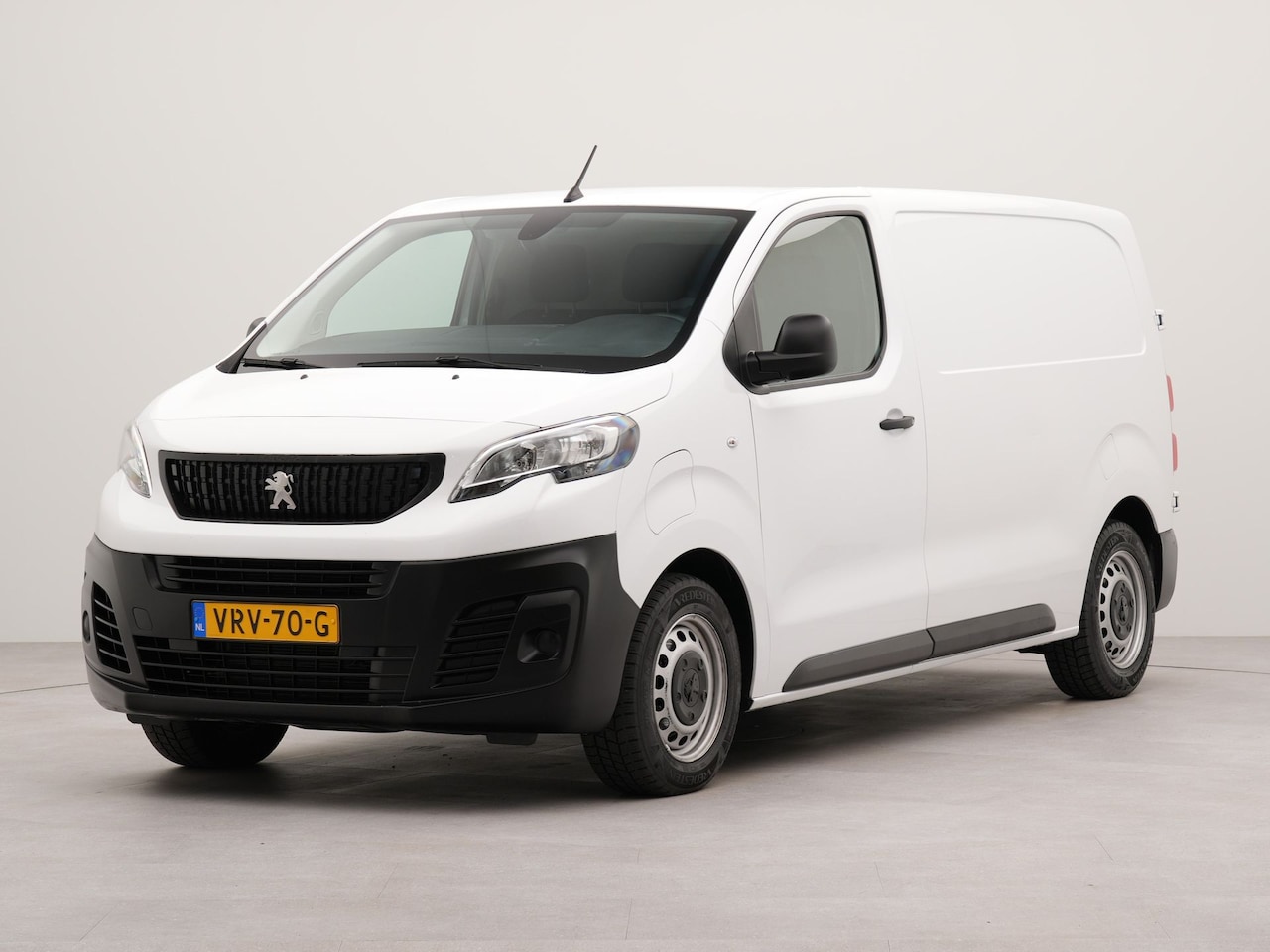 Peugeot e-Expert - Standard Premium 75 kWh incl trekhaak 100Kw, Wltp 318 km - AutoWereld.nl
