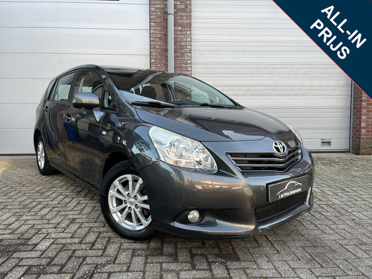 Toyota Verso - 1.8 VVT-i Business 7p. Navi/Pano/Trekhaak/nieuwe koppeling/Garantie - AutoWereld.nl