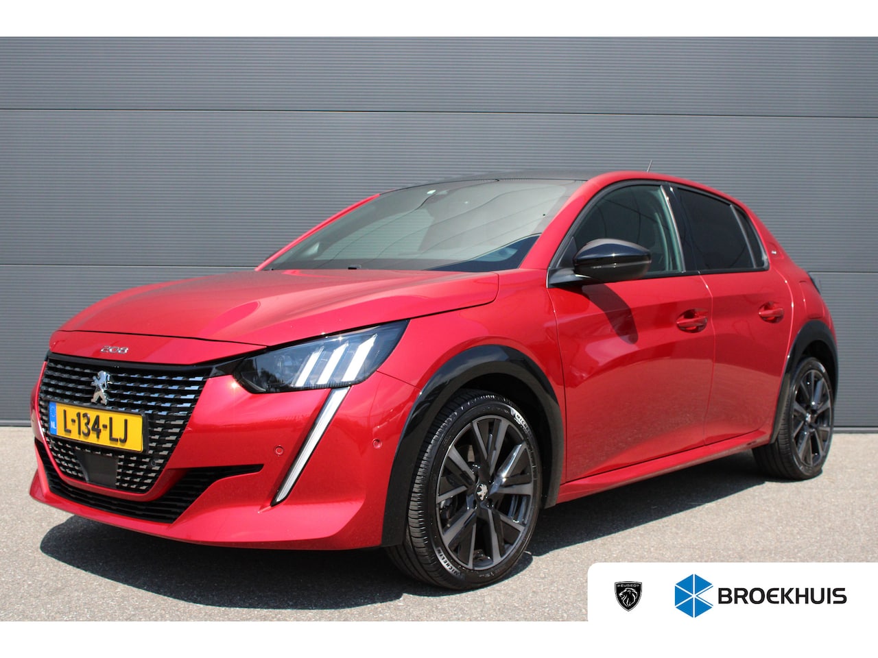 Peugeot 208 - 1.2 PureTech GT Pack | Navigatie | Camera | Stoelverwarming | Trekhaak | Alcantara | NL au - AutoWereld.nl
