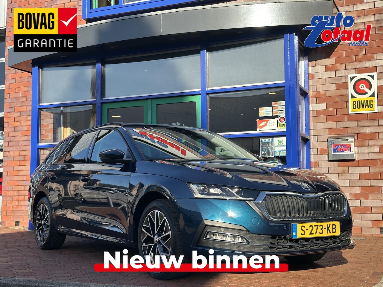 Skoda Octavia Combi - 1.5 e-TSI Sport Business All-seasonbanden| Elektrische achterklep | Camera en Sensoren - AutoWereld.nl