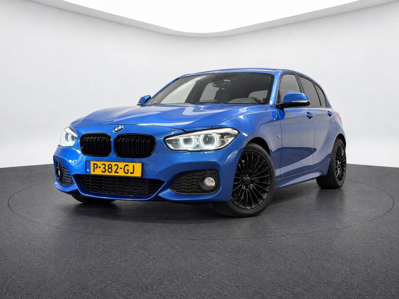 BMW 1-serie - BMW 1-serie, 120i M Sport (ALCANTARA, NAVI, LED, PDC, CLIMA, LM-VELG) - AutoWereld.nl