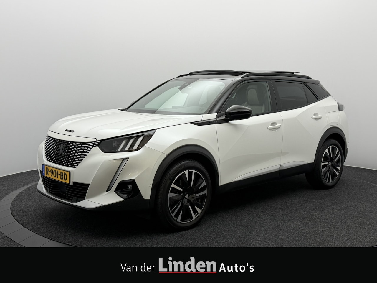 Peugeot e-2008 - EV GT 50 kWh SOH 91,7% | Panoramadak | Adaptive Cruise | Park Assist | 3D i-Cockpit | Full - AutoWereld.nl