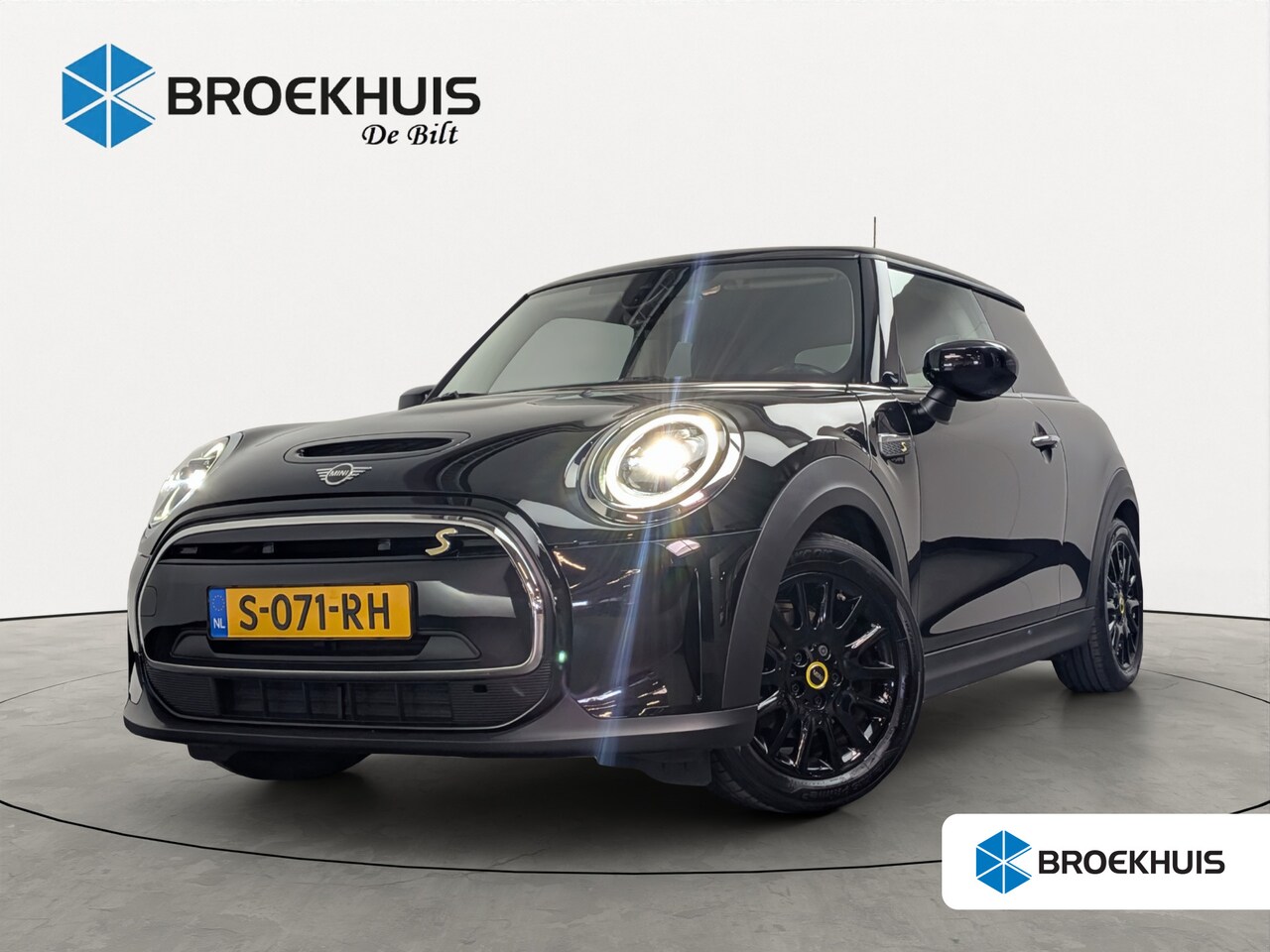 MINI Electric - Essential 33 kWh | NL-AUTO! | 1E EIGENAAR! | SOH 98%! | PANODAK | CAMERA | STOELVERWARMING - AutoWereld.nl