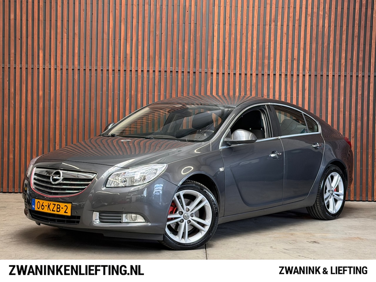 Opel Insignia - 2.0 T Cosmo Navi-Clima-PDC-Cruise-Stoelverw.-NL Auto-NAP - AutoWereld.nl