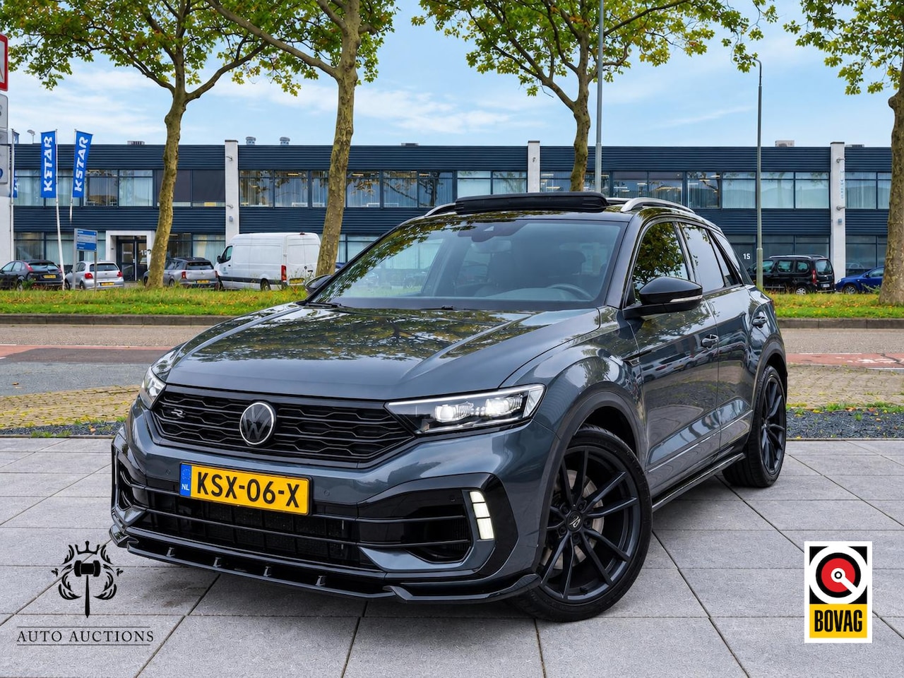 Volkswagen T-Roc - R 300PK | Panodak | Akrapovic | Maxton Design | Beats | Keyless | Virtual | Elek.Kofferkle - AutoWereld.nl