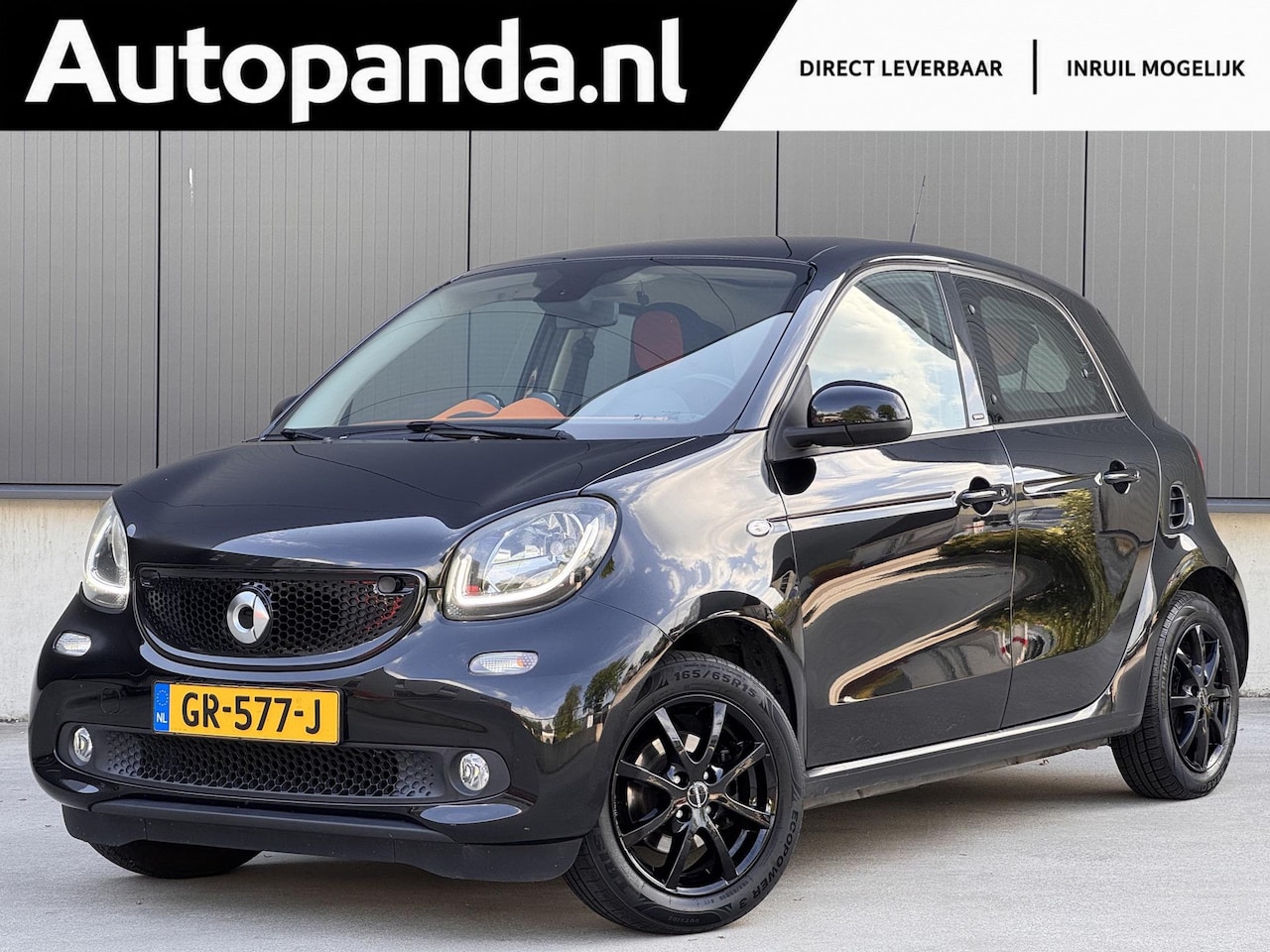 Smart Forfour - 1.0 Passion *Panorama dak* LED / Parkeersensoren - AutoWereld.nl
