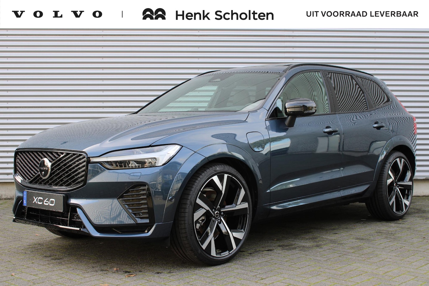 Volvo XC60 - 2.0 T8 Plug-in hybrid AWD Ultra Dark Exec. Ed. | Nieuwe Auto | Bowers & Wilkins | Head-up - AutoWereld.nl