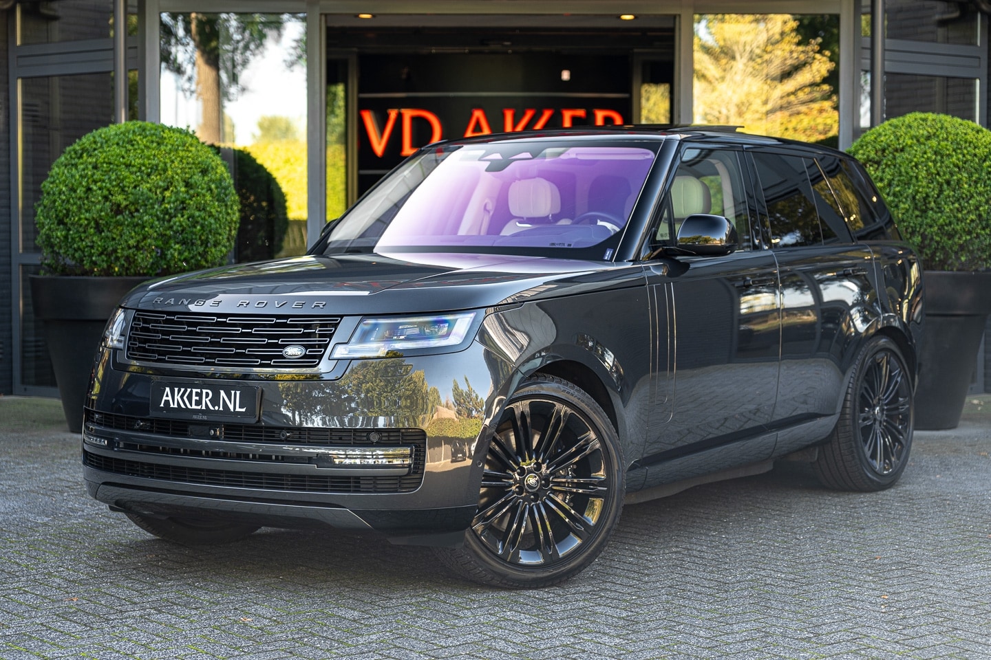 Land Rover Range Rover - LANDROVER P510e HSE | 4x El. Stoelen | Head-up | 4WSturing | Massage | 23 Inch - AutoWereld.nl