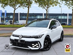Volkswagen Golf - GTE 1.5 eHybrid 272PK | Panodak | Leer | 19"Inch | Black Style | Garantie 2031 | Head-up |