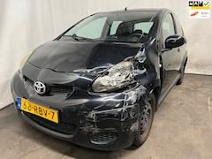 Toyota Aygo - 1.0-12V Comfort Navigator - Schade