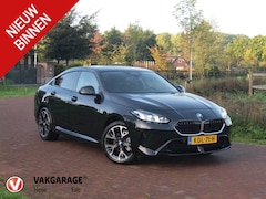 BMW 2-serie Gran Coupé - 220 M Sport Design Edition | Dealergarantie t/m 04-2029 | Camera | Sfeerverlichting | Appl