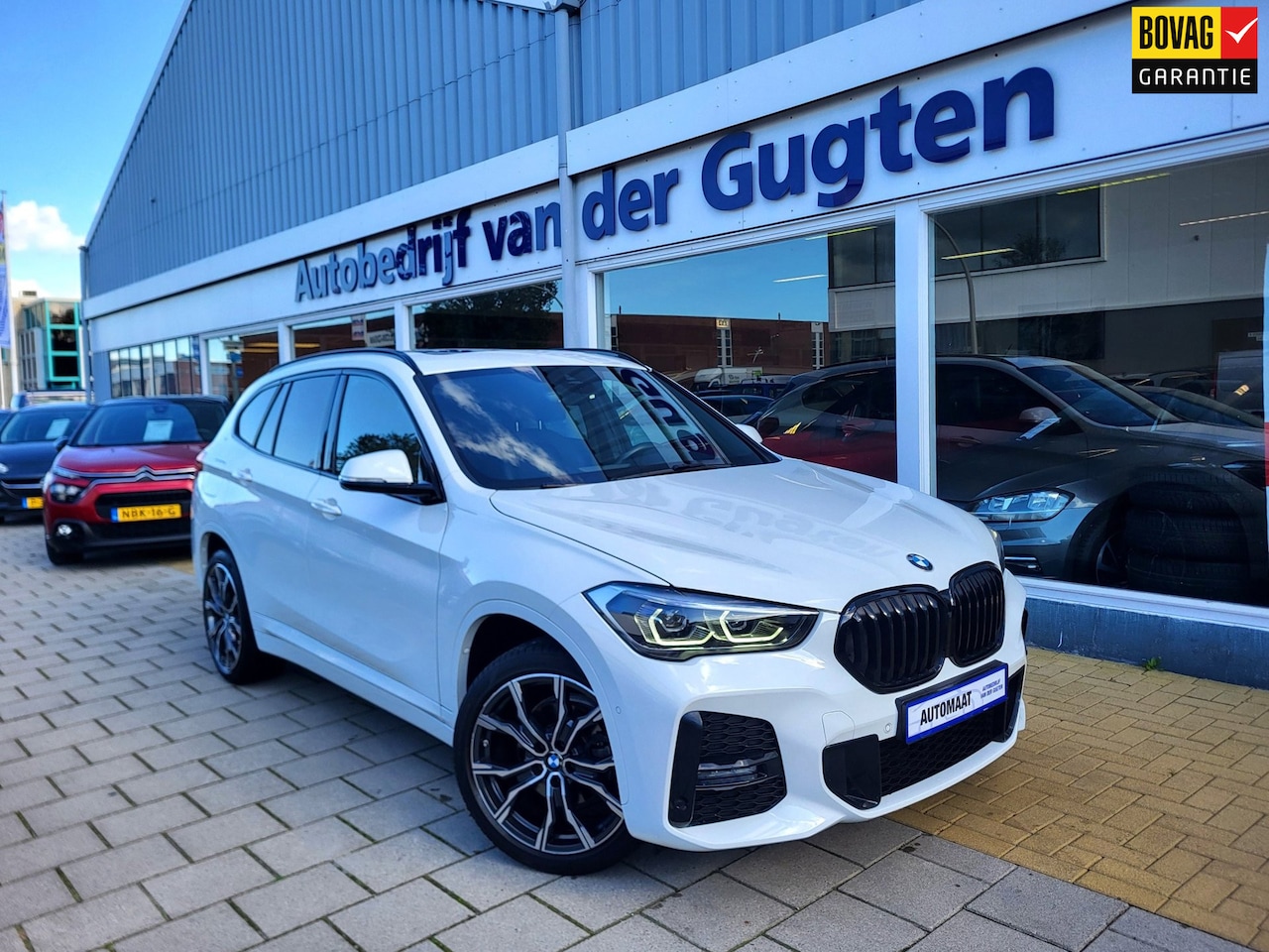 BMW X1 - SDrive18i Executive / M-Pakket / Apple Carplay & Android Auto / Camera / - AutoWereld.nl