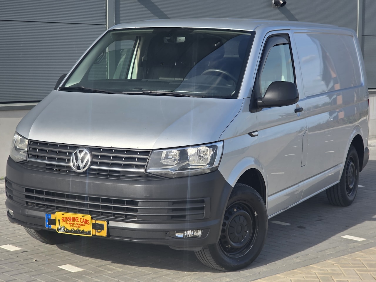 Volkswagen Transporter - 2.0 TDI L1H1 2.0 TDI L1H1 - AutoWereld.nl