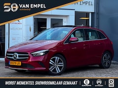Mercedes-Benz B-klasse - 180 Luxury Line NL-Auto | Pano | 1e Eigenaar | Leder | Camera | PDC Rondom | Stoelverwarmi