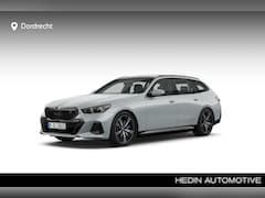 BMW i5 Touring - eDrive40 84 kWh M-Sport Pro | 20" | Trekhaak | Panorama