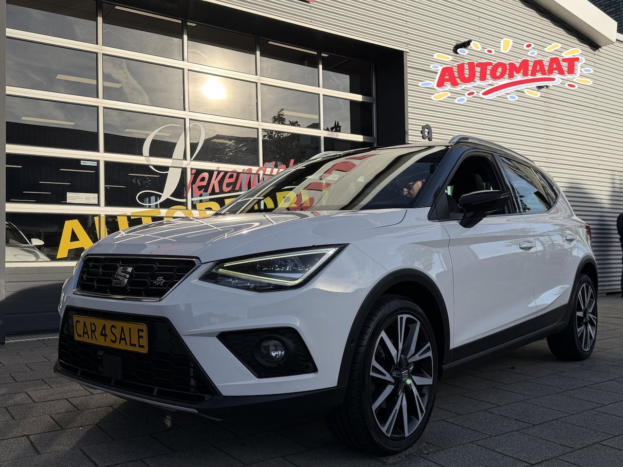 SEAT Arona - 1.0 TSI FR Business Intense - AUTOMAAT I Navigatie I Airco I Sport Pakket I Sport velgen I - AutoWereld.nl