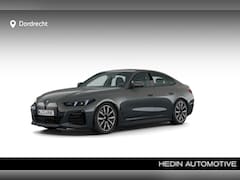 BMW i4 - eDrive40 84 kWh M-Sport Pro | Trekhaak | 19" | Hifi | Schuifdak