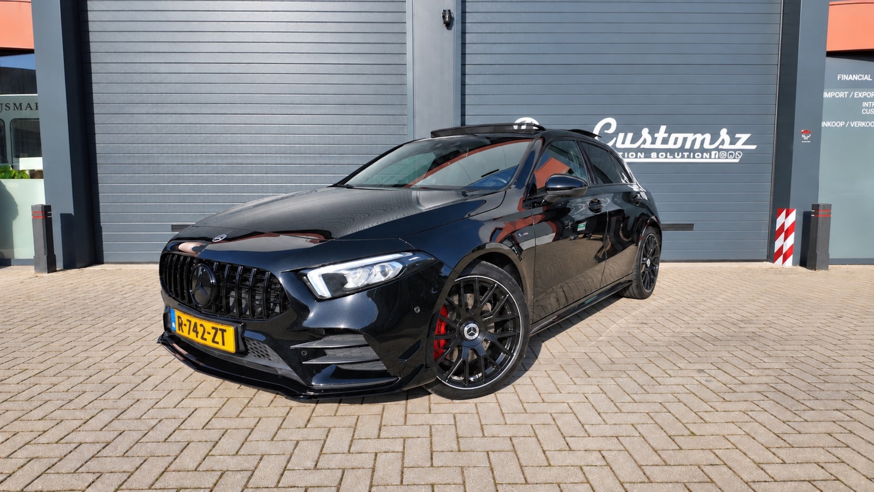 Mercedes-Benz A-klasse - 250 e AMG - Pano - Burmester - CarPlay - Dealer Onderhouden - AutoWereld.nl