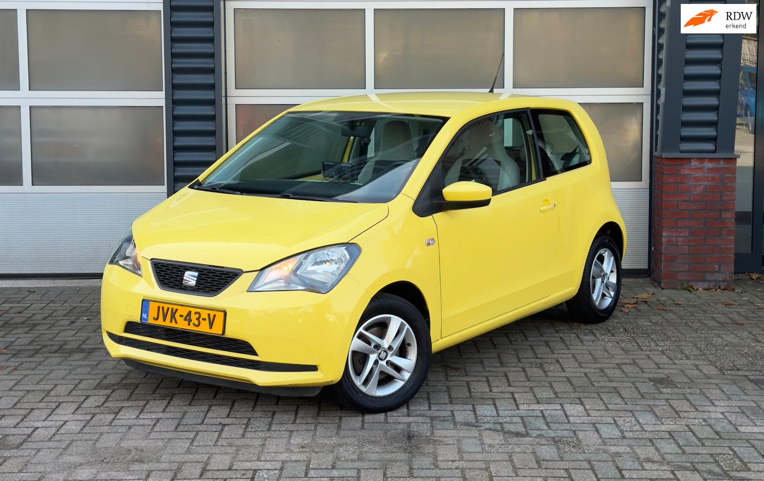 SEAT Mii - 1.0 Apple CarPlay | Style Chic | Cruise Control | Airco | Seat Sound - AutoWereld.nl