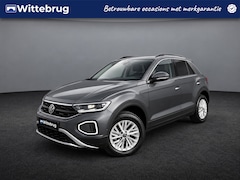 Volkswagen T-Roc - 1.5 TSI 150pk DSG Life / Virtual Cockpit Pro / Navigatie / App-Connect / Camera / Stuur &