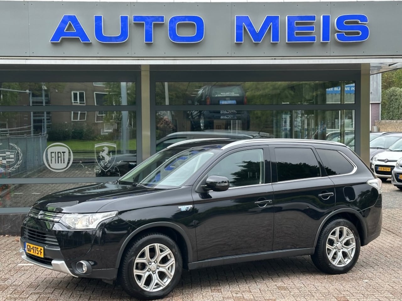 Mitsubishi Outlander - 2.0 PHEV Business Edition X-Line Automaat Navi Camera Cruise NAP-Autopas - AutoWereld.nl