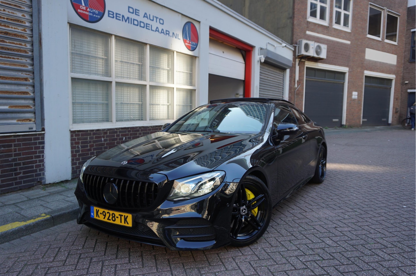 Mercedes-Benz E-klasse Coupé - 350 AMG Line | Black Optic | Pano | Sfeer | Leer | Adaptive + Lane | Aut9 | - AutoWereld.nl
