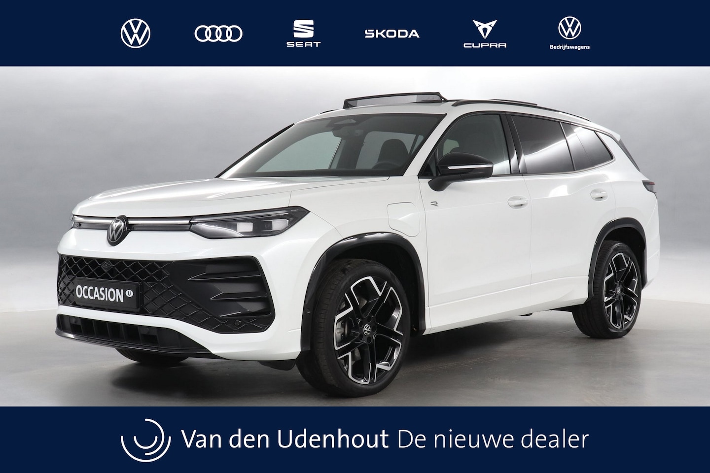 Volkswagen Tayron - 1.5 eHybrid 204pk R-Line Edition DSG / Panoramadak / Stoel+stuurverwarming / 360 Camera / - AutoWereld.nl