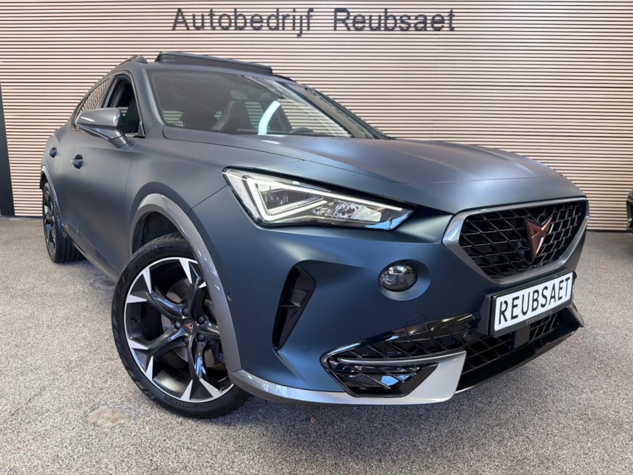 CUPRA Formentor - 1.4 E-Hybrid VZ Copper Edition 245pk Panodak Memory Trekhaak Keyless Incl 12Mnd Garantie - AutoWereld.nl