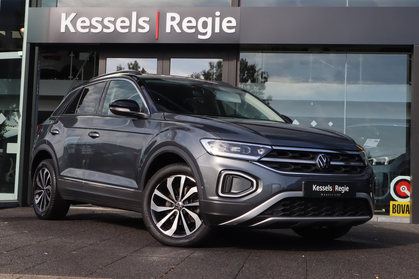 Volkswagen T-Roc - 1.5 TSI Style | Bi-tone | Afn.trekhaak | Led | Navi | ACC | Camera | CarPlay - AutoWereld.nl