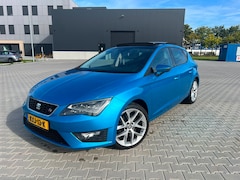 SEAT Leon - 1.8 TSI Xcellence Panoramadak|Navigatie|Bluetooth