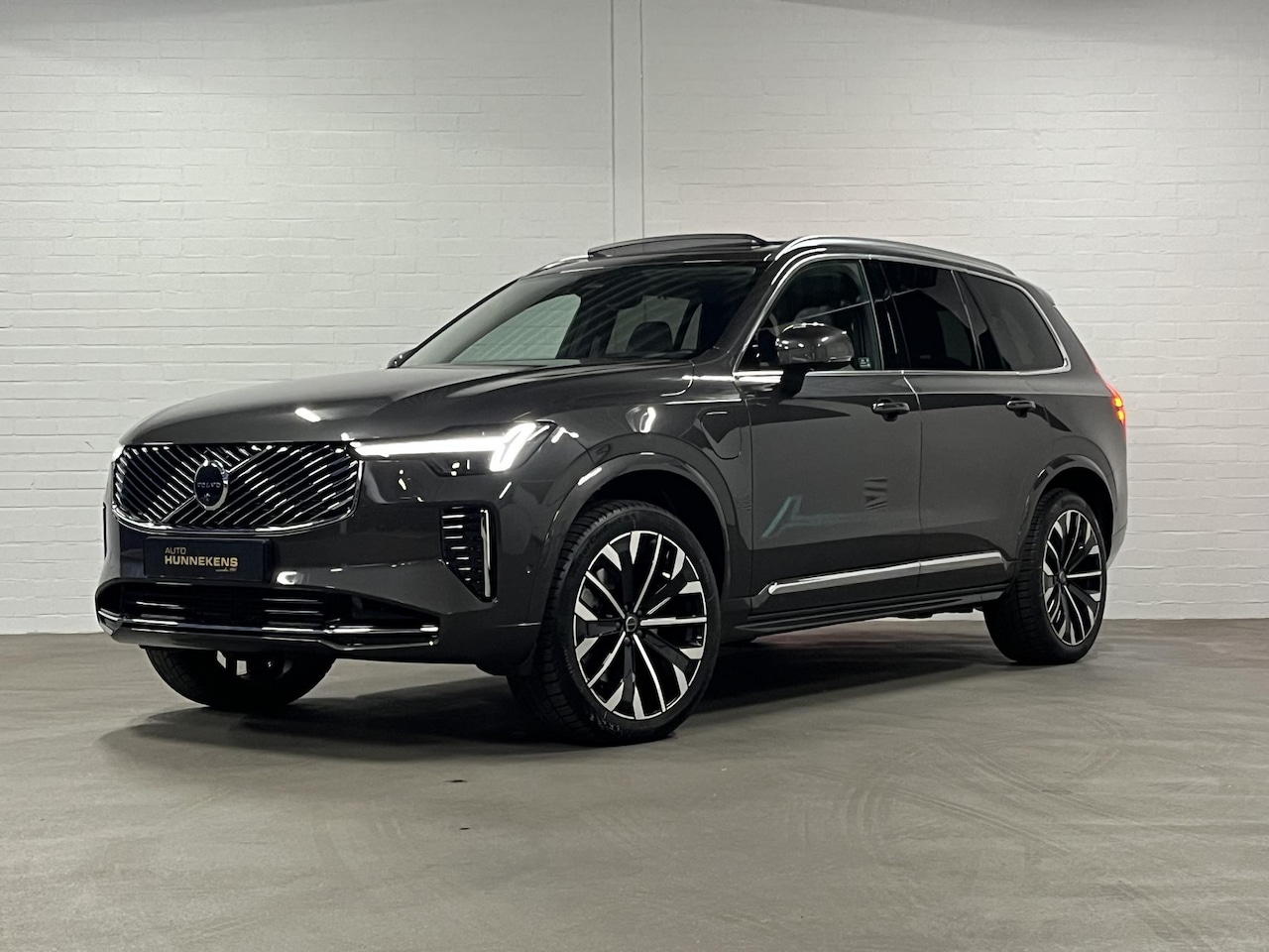 Volvo XC90 - 2.0 T8 Plug-in hybrid AWD Ultra Bright Luchtvering | Adapt. cruise | Open dak | Massage | - AutoWereld.nl