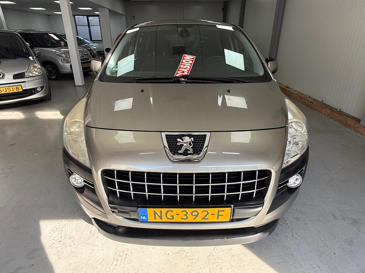 Peugeot 3008 - 1.6 VTi SR 1.6 VTi SR - AutoWereld.nl