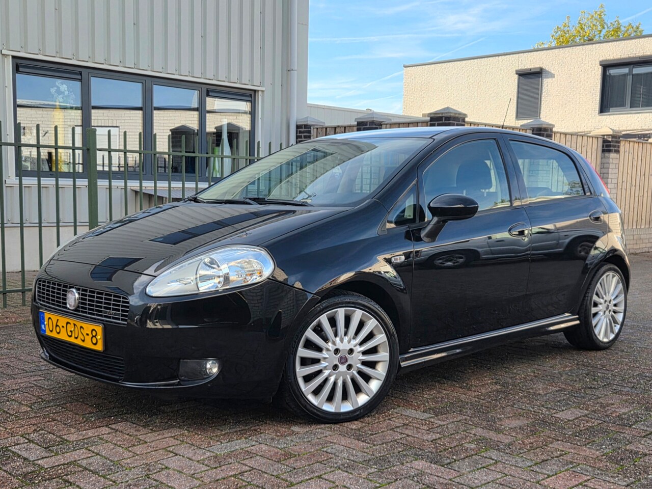 Fiat Grande Punto - 1.4-16V Sport Airco-Cruise-120PK - AutoWereld.nl