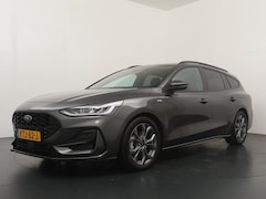 Ford Focus Wagon - EcoBoost Hybrid 155 pk ST-Line | Pano | Winter Pack | Cruise control | Climate control | S
